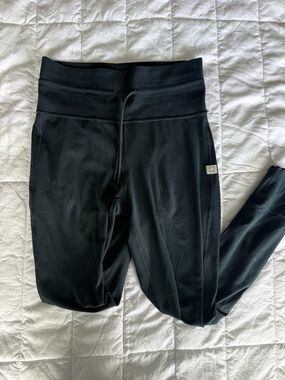 Vuori Daily Leggings 
Navy Blue/Ink